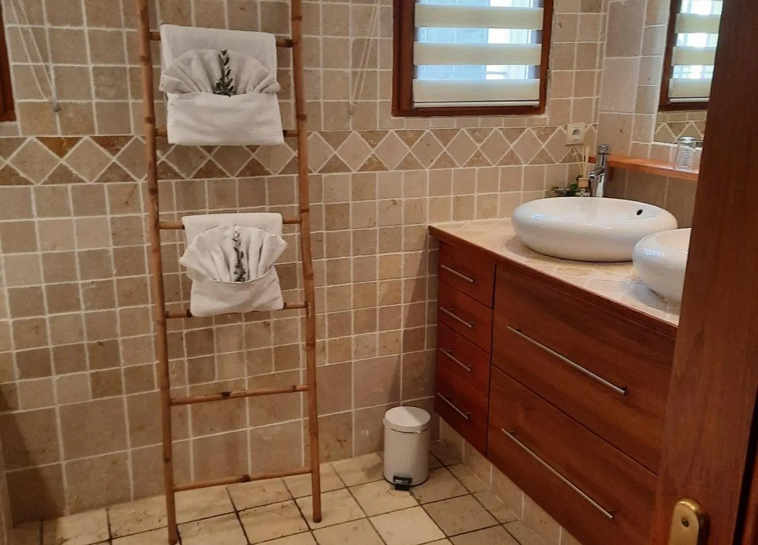 Villa Asunda B&B Spa & Sauna, Chambres D'Hotes Saint-Maximin-la-Sainte-Baume 0*,