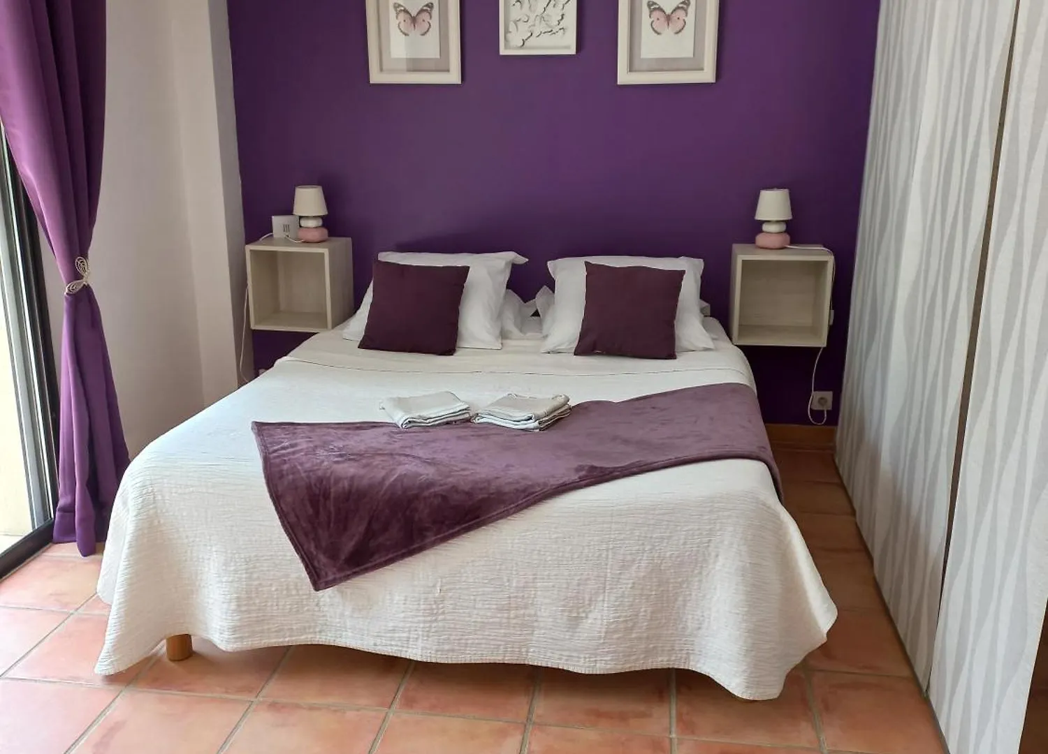 Villa Asunda B&B Spa & Sauna, Chambres D'Hotes Saint-Maximin-la-Sainte-Baume 0*,  France